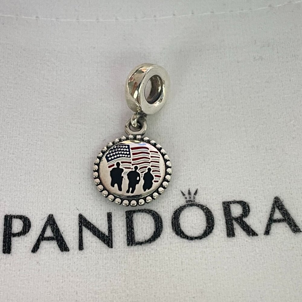 Pandora U.S. Army's Exclusive Charm